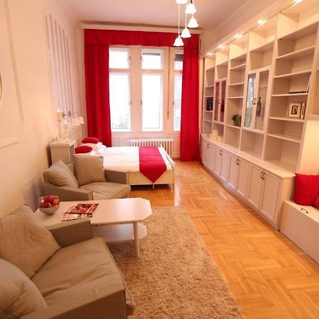 D.Five Classic Luxury Apartment Budapest Room photo