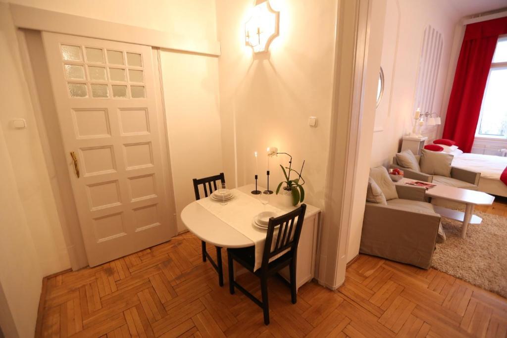 D.Five Classic Luxury Apartment Budapest Room photo