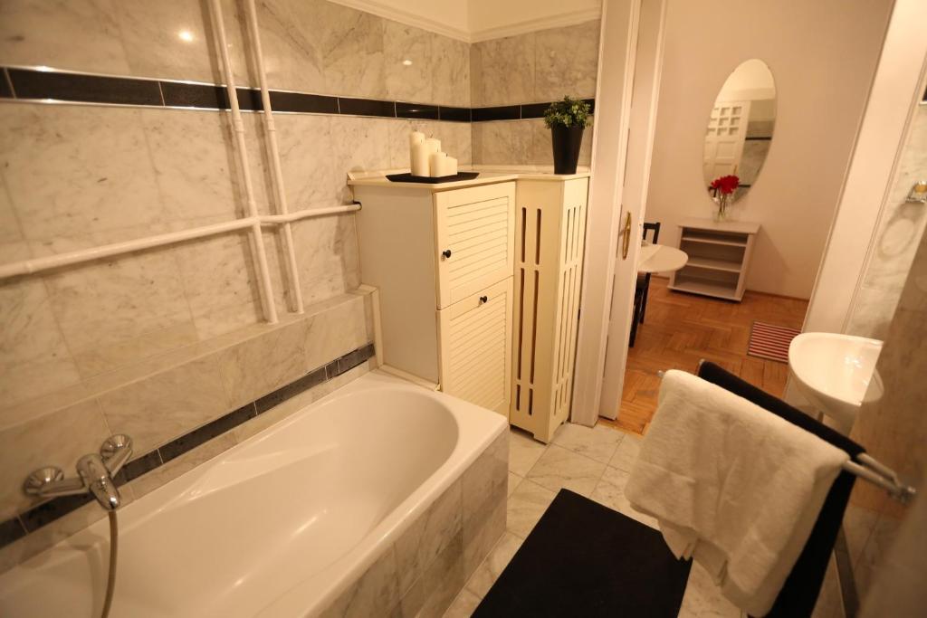 D.Five Classic Luxury Apartment Budapest Room photo